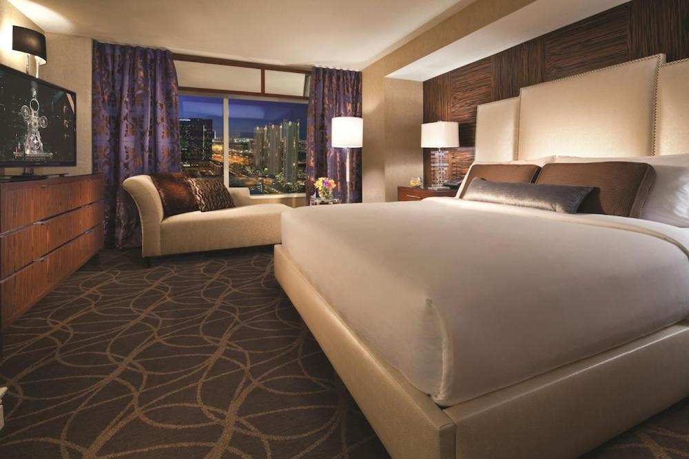 Hotel Mgm Grand & Casino By Suiteness 4*