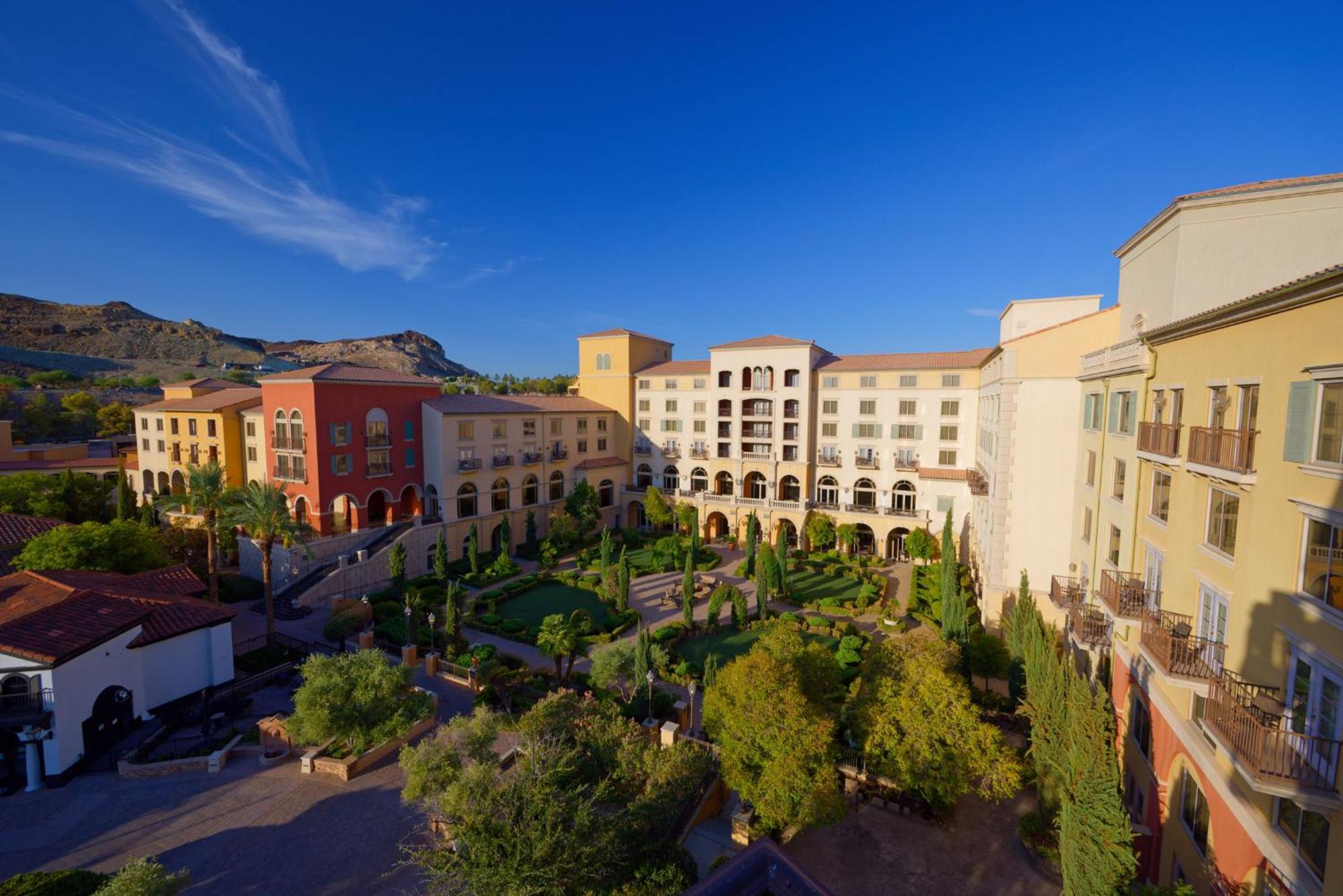 Resort Hilton Vegas & 4*