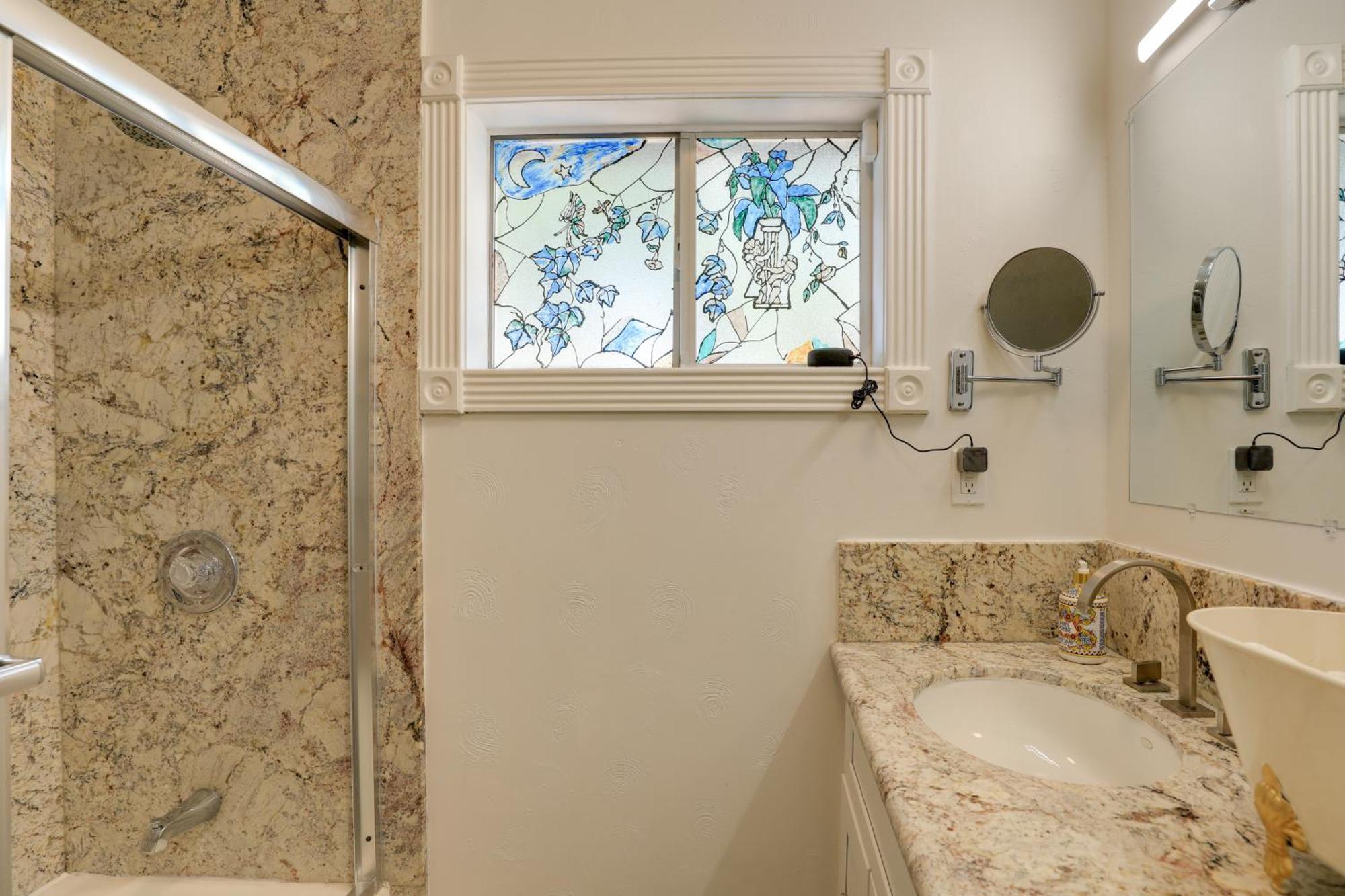 Casa de férias Spacious Vegas Getaway With Private Pool And Spa! Las Vegas