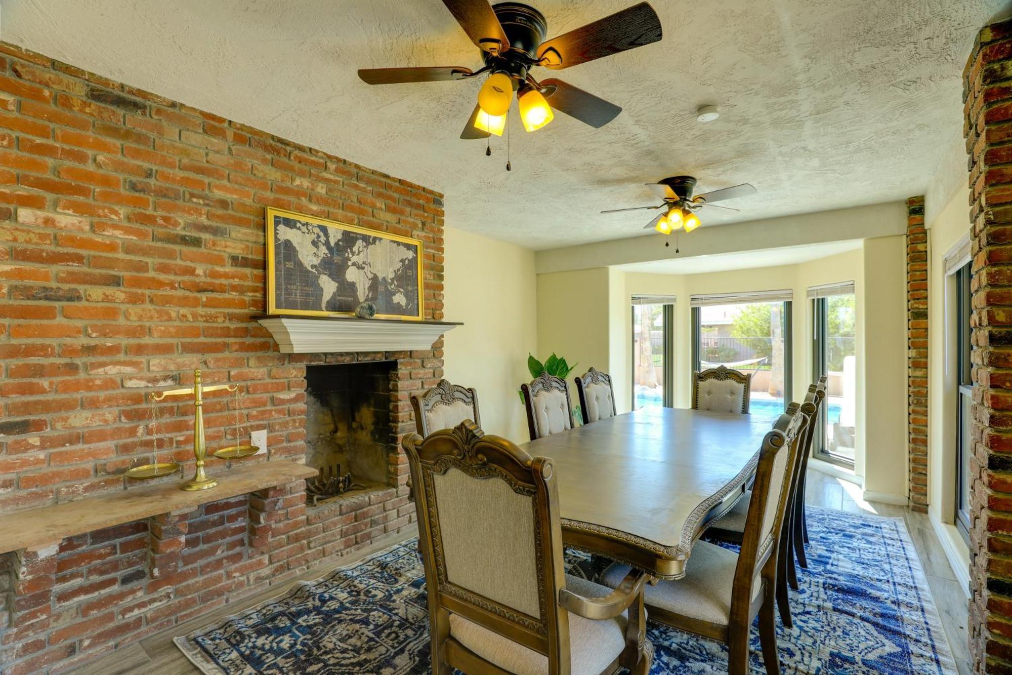 Casa de férias Spacious Vegas Getaway With Private Pool And Spa! Las Vegas