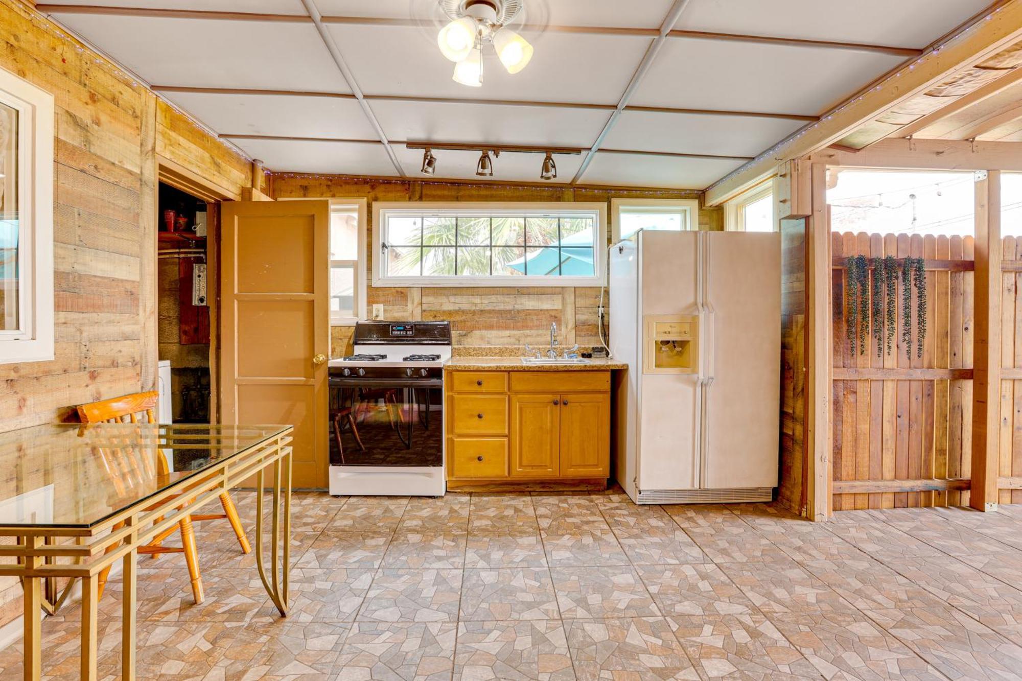 Pet-friendly Near Downtown Henderson * Las Vegas