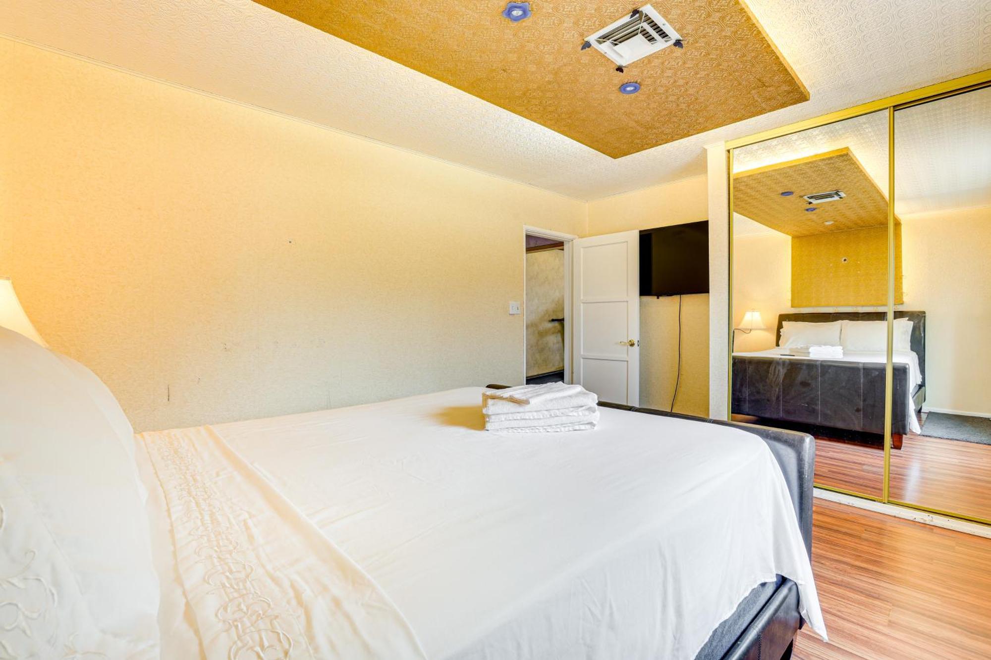 Pet-friendly Near Downtown Henderson Las Vegas