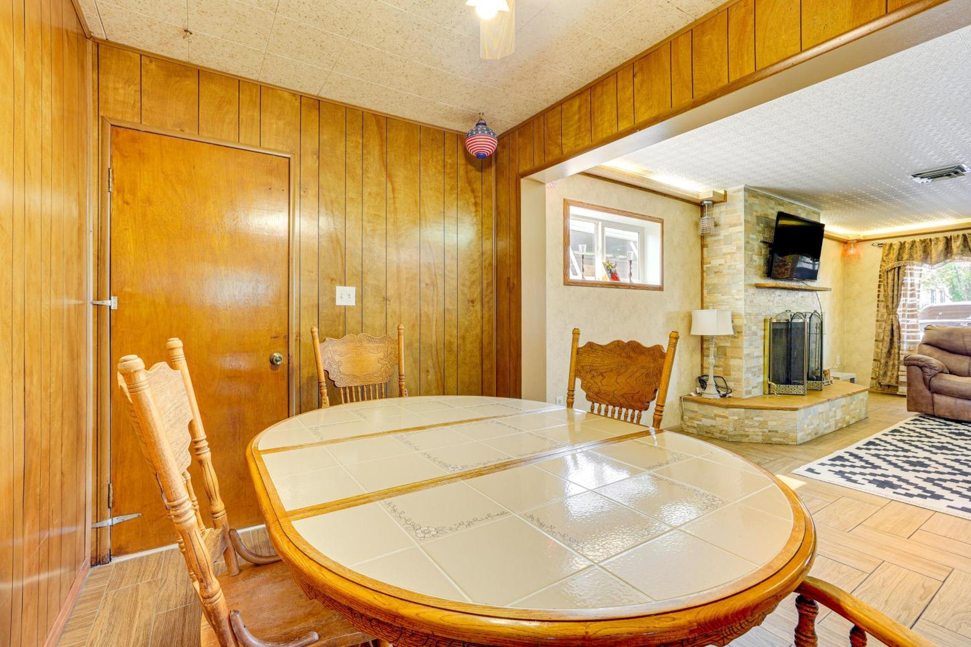 Pet-friendly Near Downtown Henderson * Las Vegas