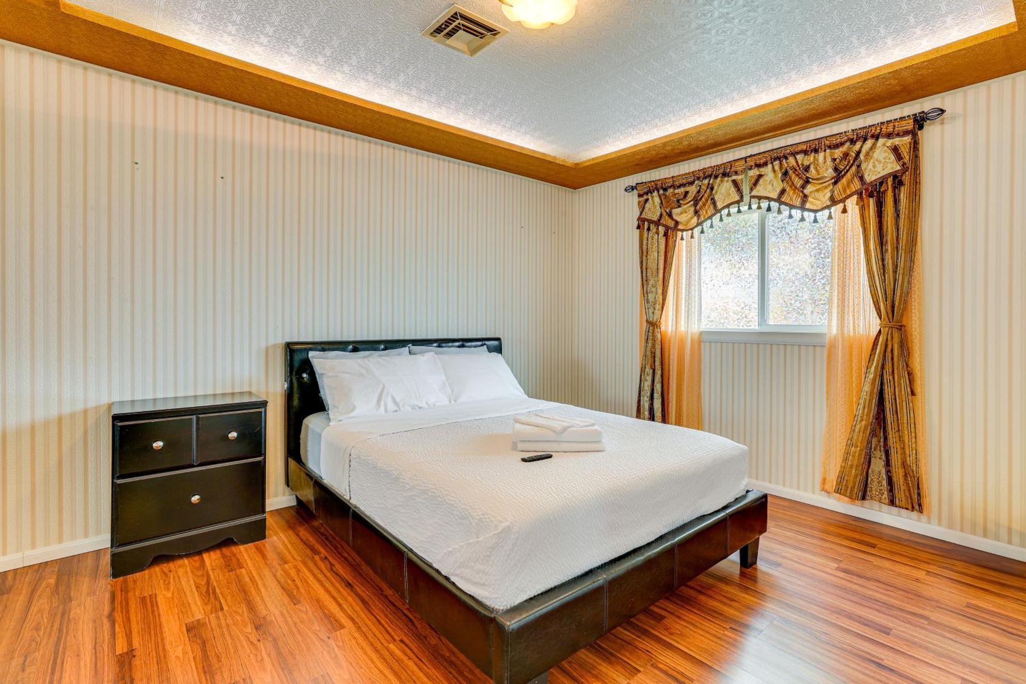 Pet-friendly Near Downtown Henderson Las Vegas