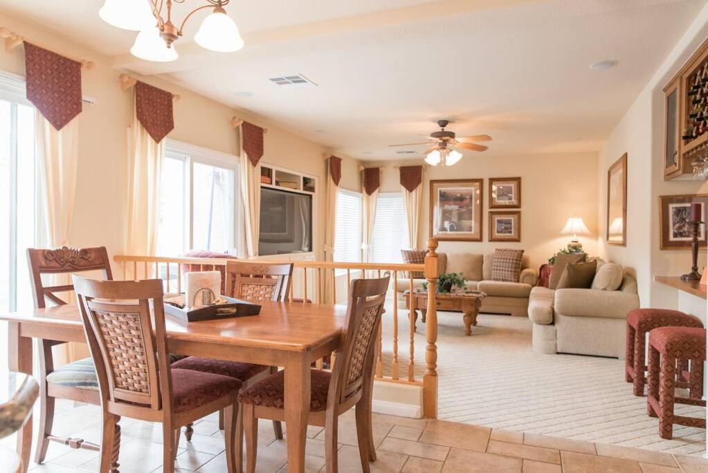 Holiday home Elegant Beautiful With Pool & Heated *