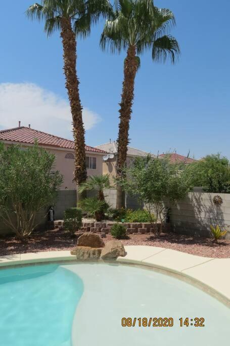 Elegant Beautiful With Pool & Heated Holiday home Las Vegas