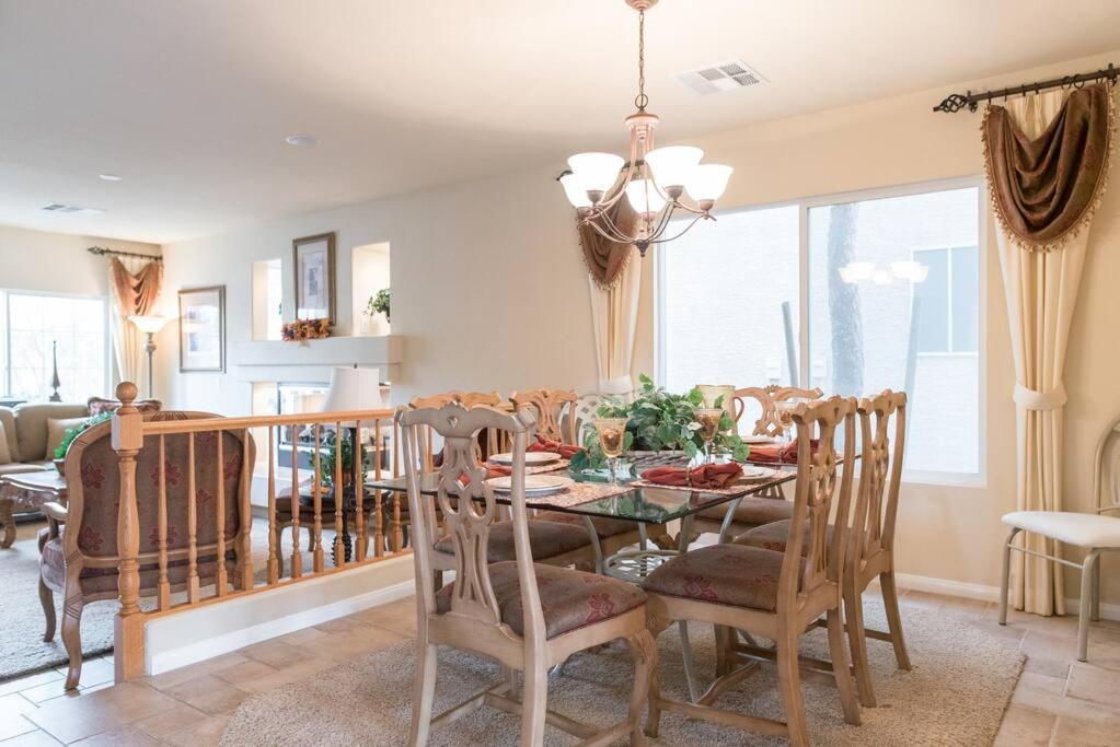 Elegant Beautiful With Pool & Heated Holiday home