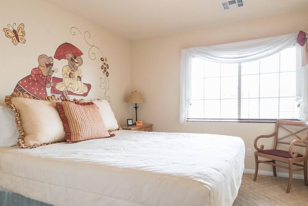 Holiday home Elegant Beautiful With Pool & Heated *