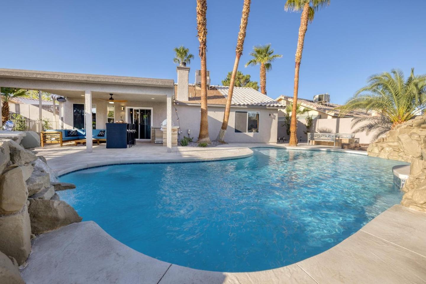 Casa de férias Oasis In The Desert W Heated Pool Fully Renovated *