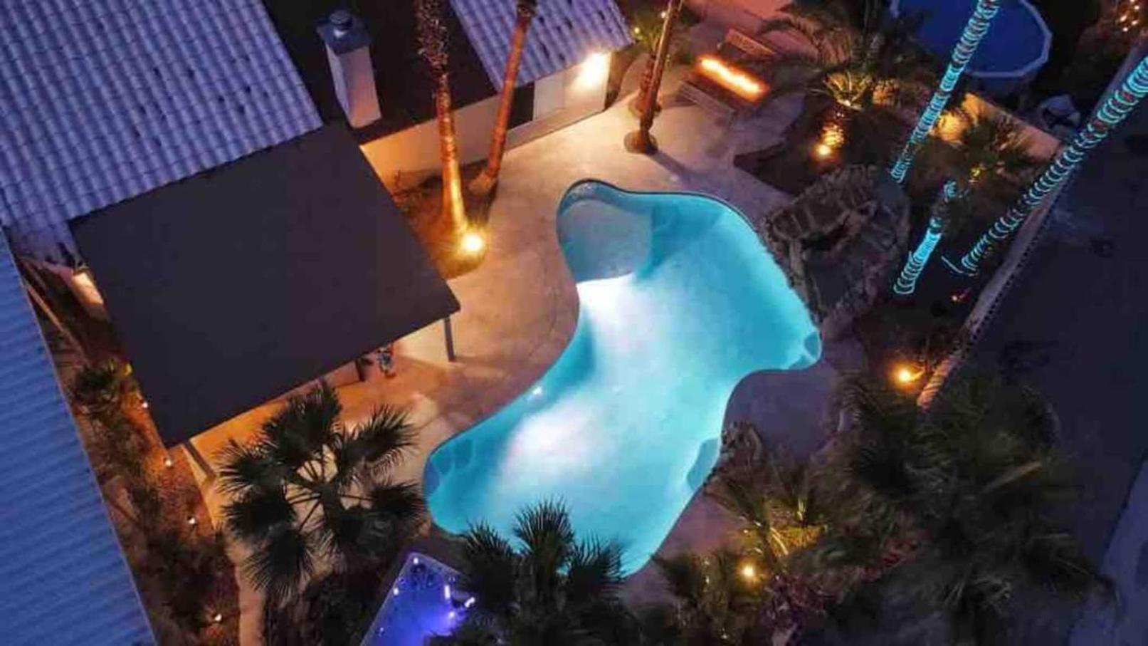 Casa de férias Oasis In The Desert W Heated Pool Fully Renovated Las Vegas