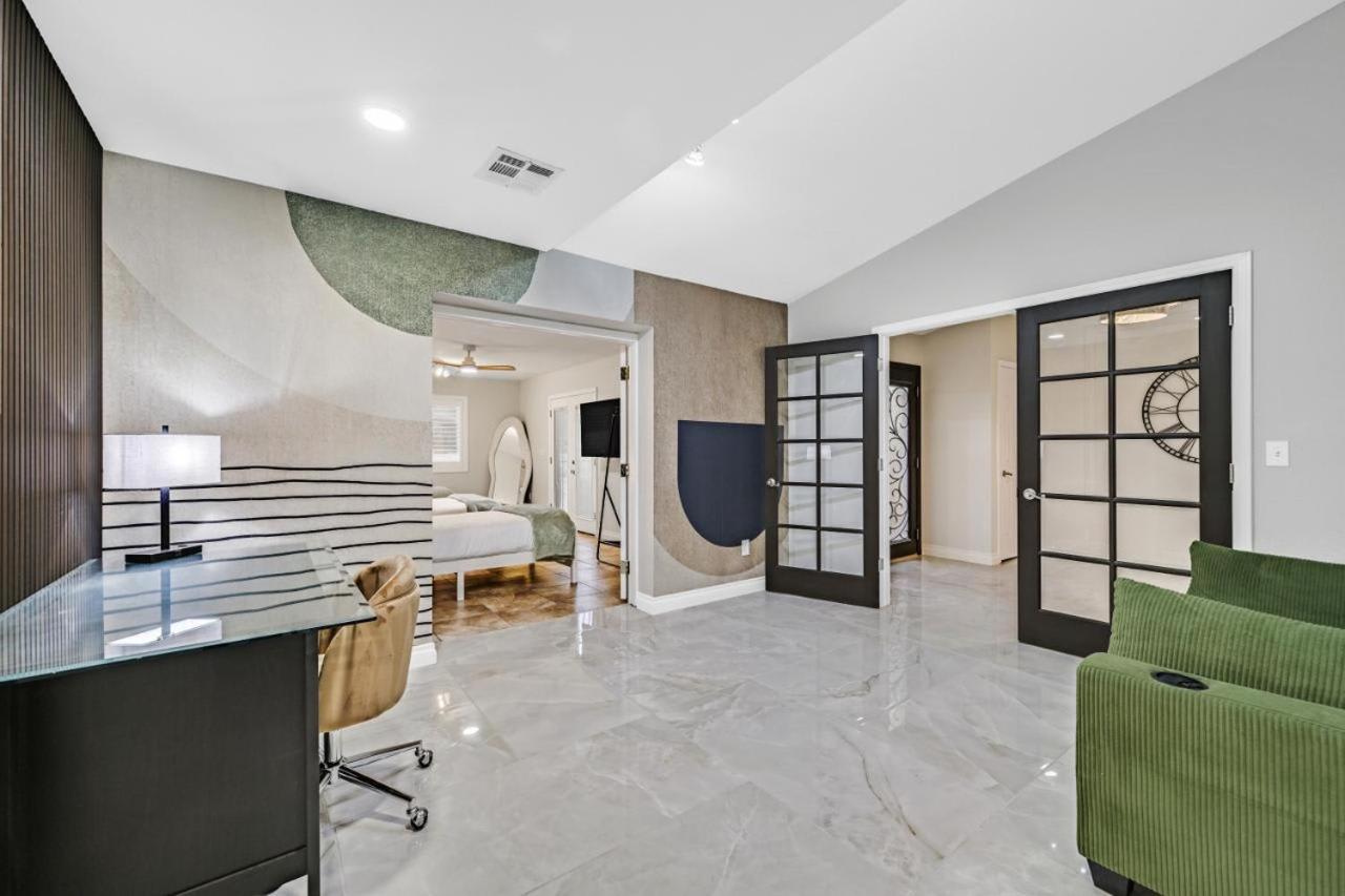 Casa de férias New Luxurious 6br Near Lv Strip W Pool &