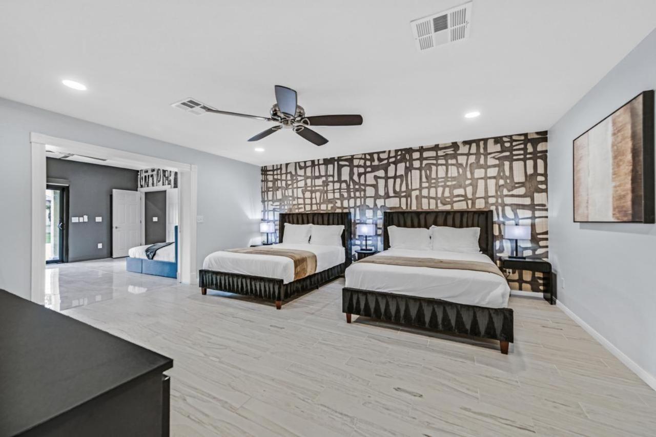 Casa de férias New Luxurious 6br Near Lv Strip W Pool & *