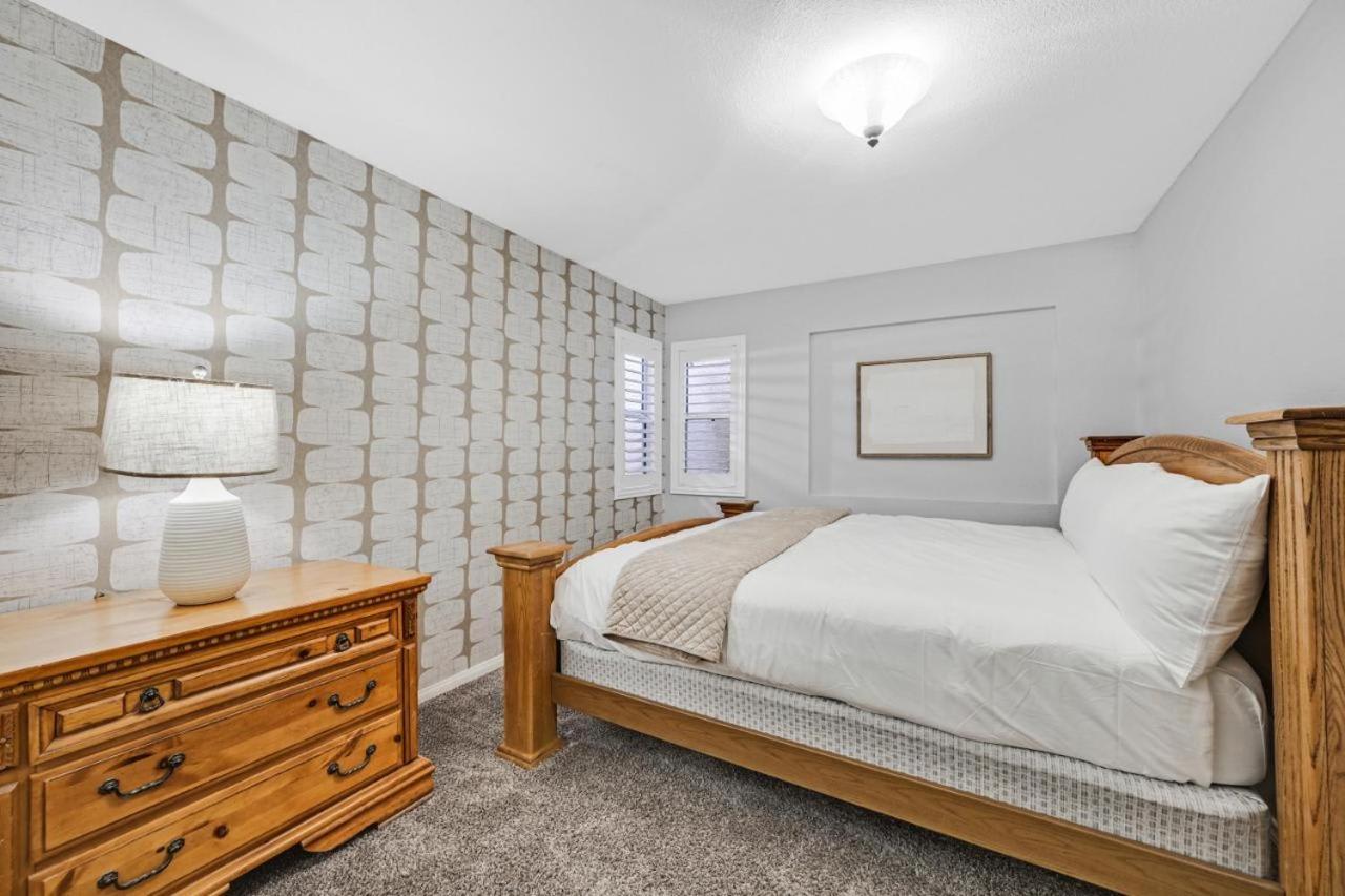 New Luxurious 6br Near Lv Strip W Pool & Casa de férias Las Vegas