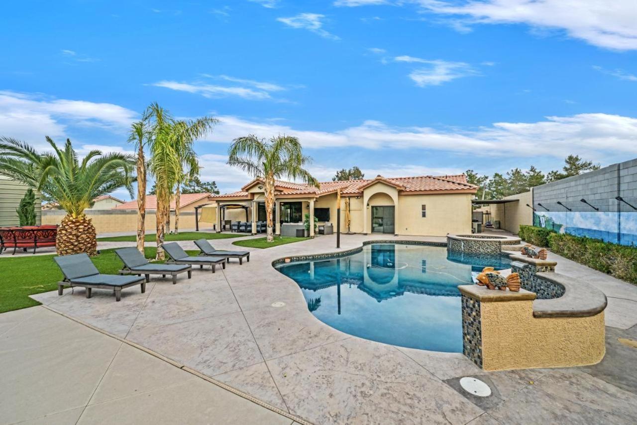 New Luxurious 6br Near Lv Strip W Pool & Casa de férias *