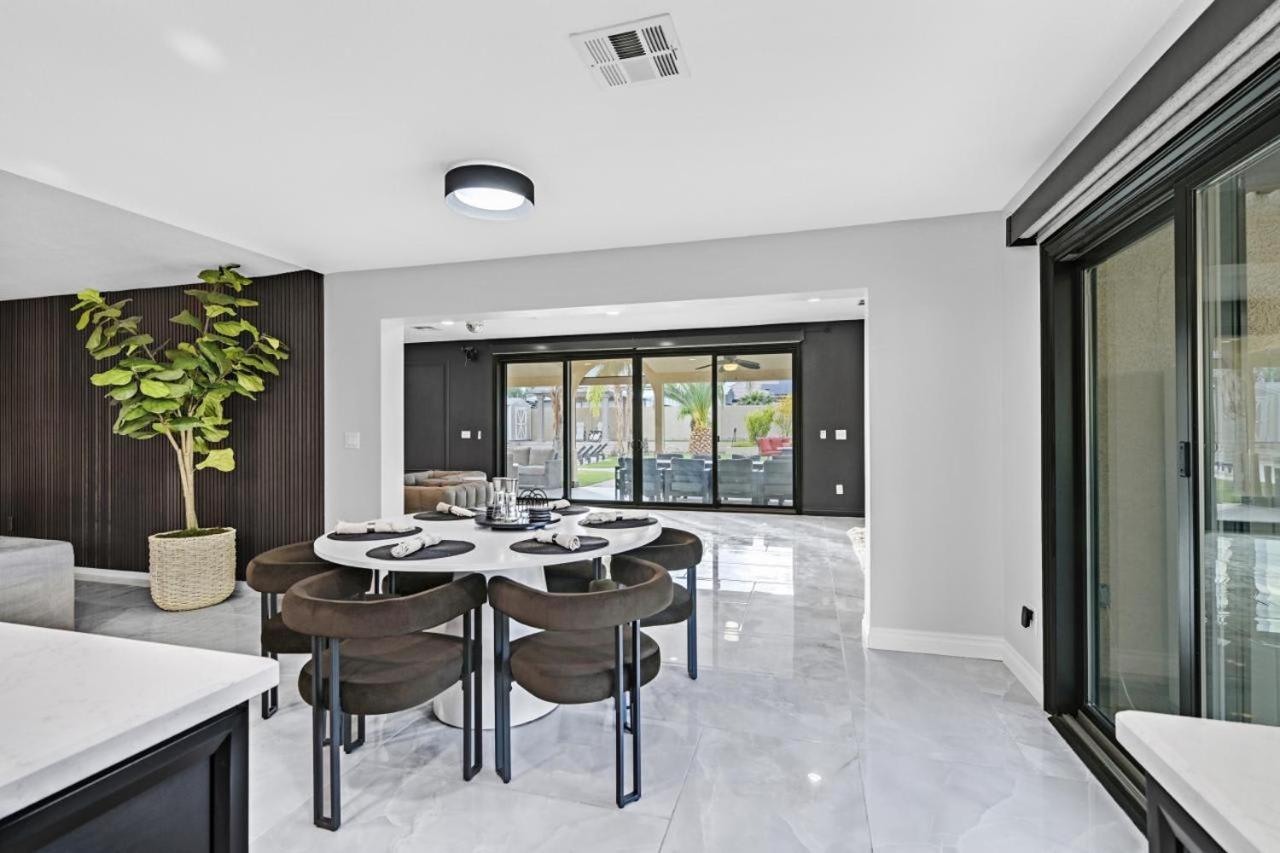 Casa de férias New Luxurious 6br Near Lv Strip W Pool &