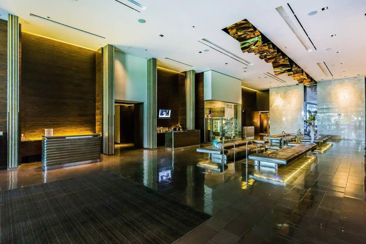 Stunning Strip View Studio W Balcony Access 35308 Inn Las Vegas