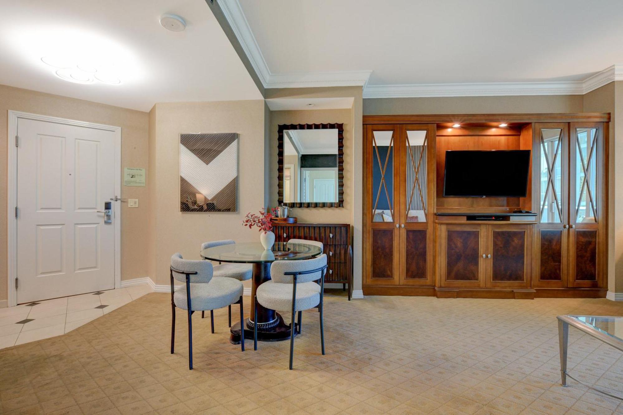 Mgm Finest 1bd 2bth With Balcony Free Access To Lazy River Pool *