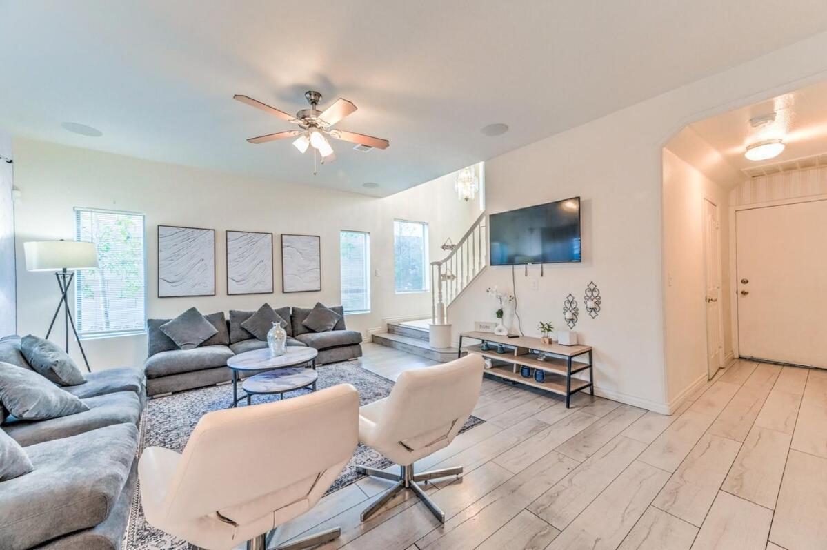Vegas Vibes 4br With Poolspa, Perfect For Groups Holiday home