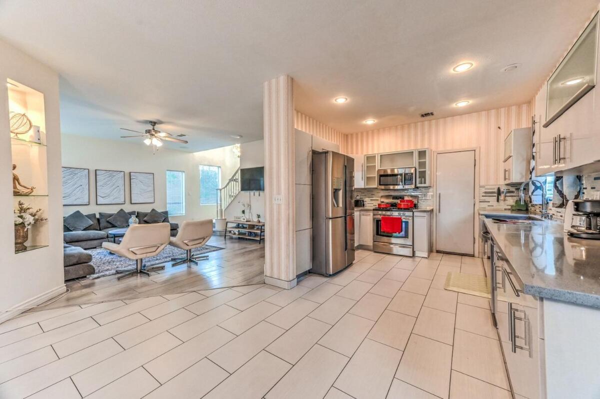 Vegas Vibes 4br With Poolspa, Perfect For Groups *
