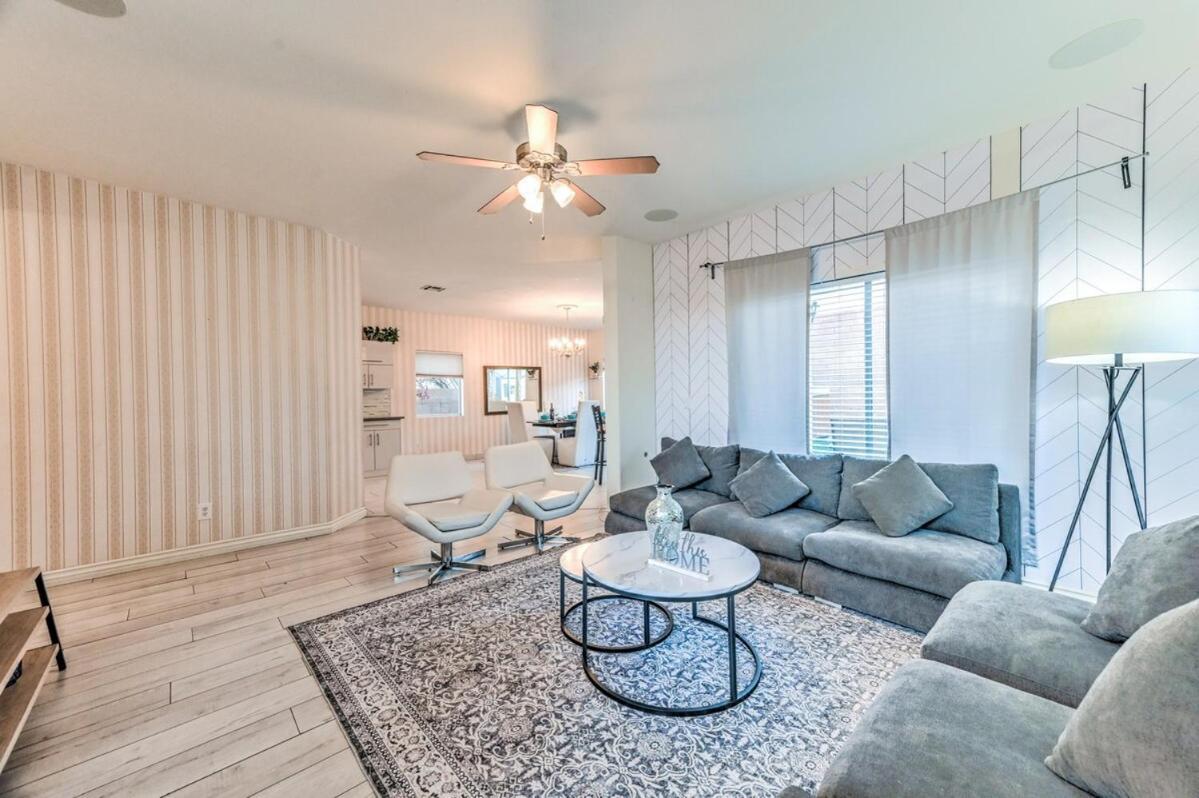 Vegas Vibes 4br With Poolspa, Perfect For Groups *