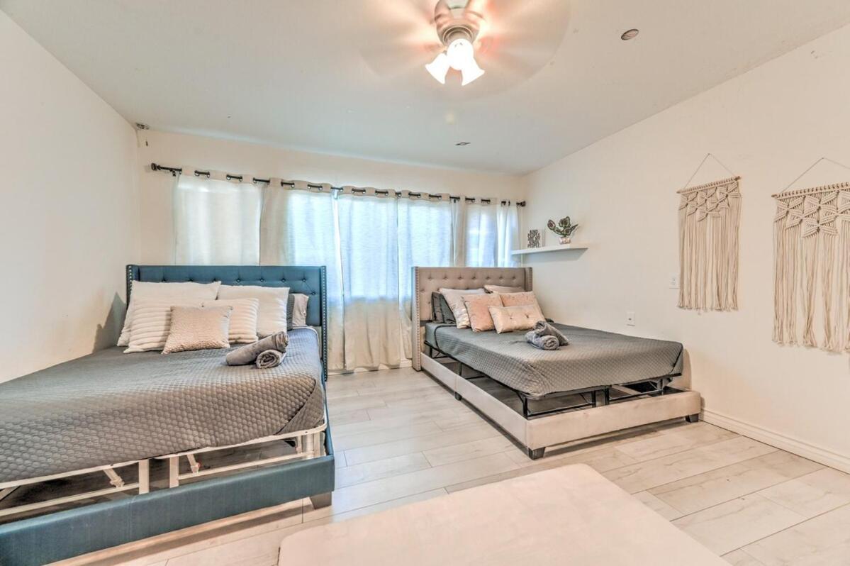 Holiday home Vegas Vibes 4br With Poolspa, Perfect For Groups *