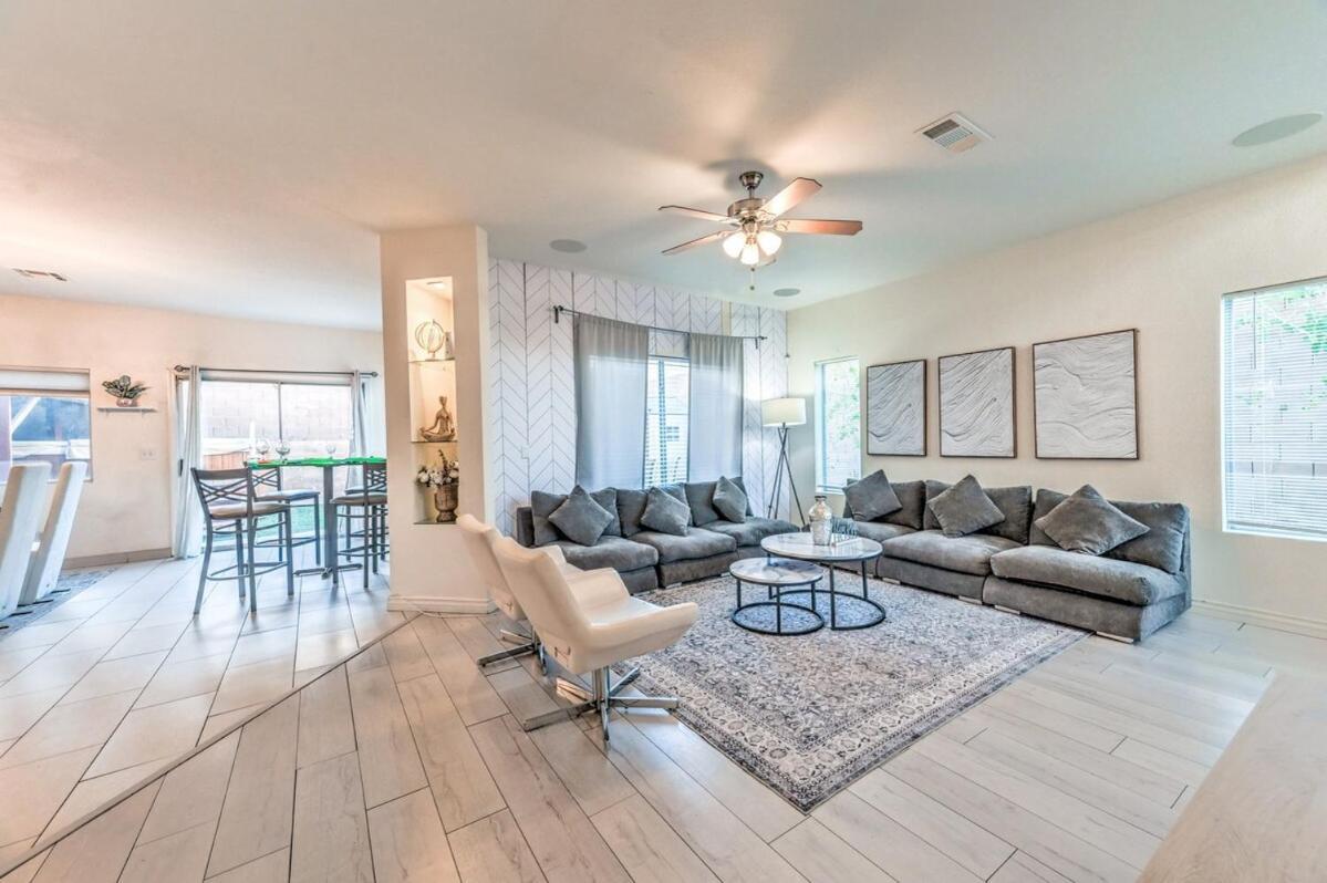 Vegas Vibes 4br With Poolspa, Perfect For Groups Holiday home