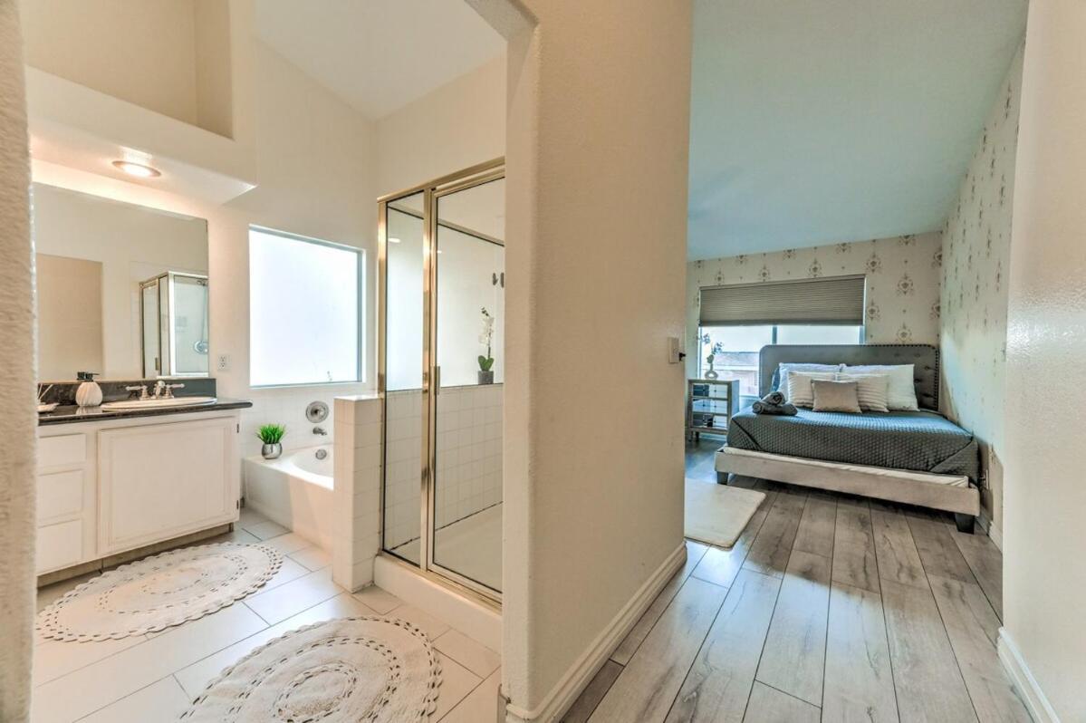 Vegas Vibes 4br With Poolspa, Perfect For Groups Holiday home *