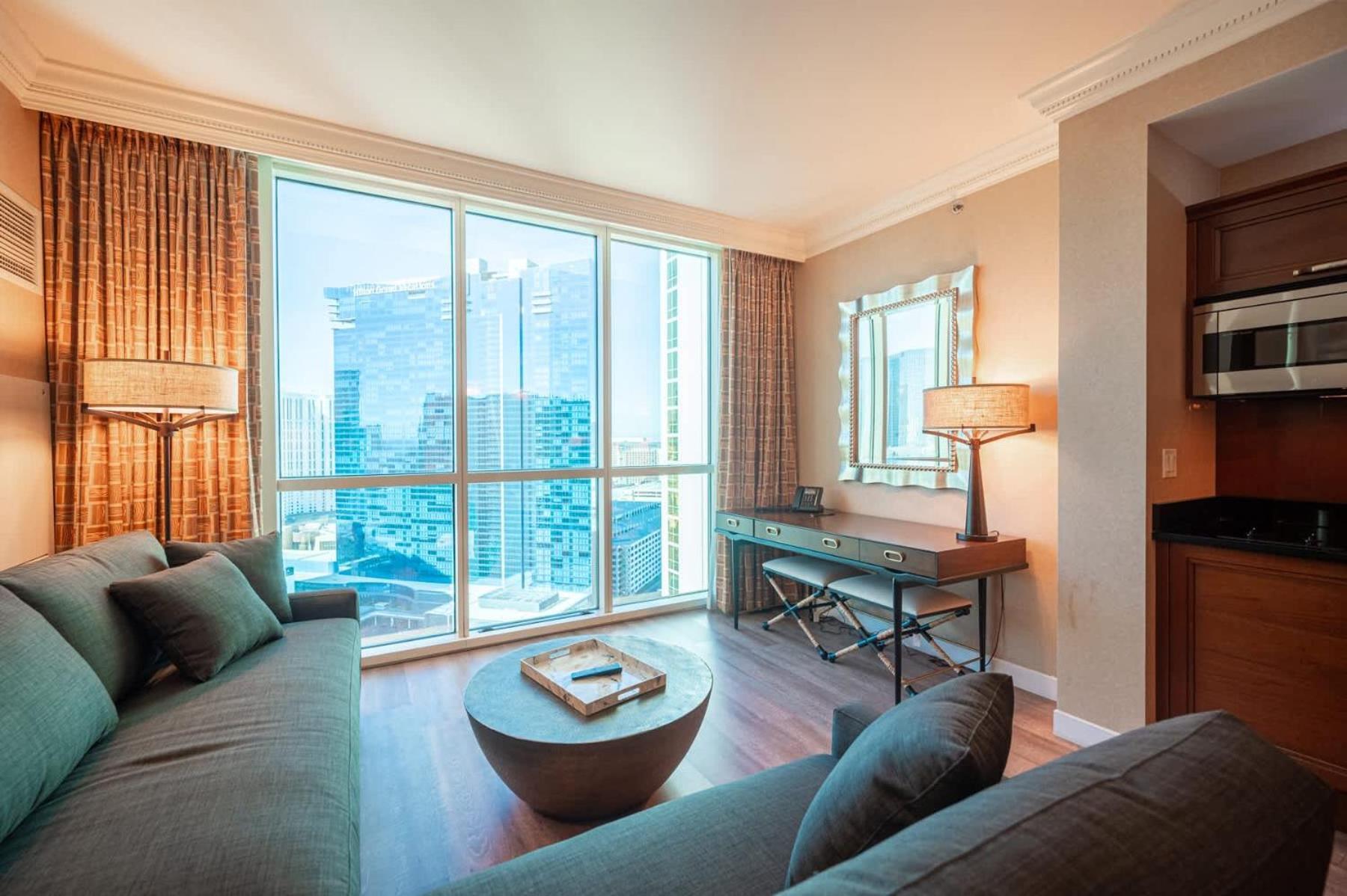 No Fee Strip View Suite& Free Valet& Pool Apartment Las Vegas