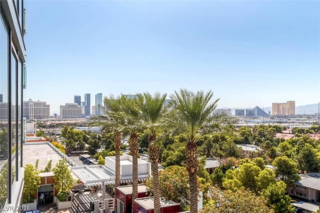 Incredible Penthouse Strip Views Balcony Access Casa de férias Las Vegas