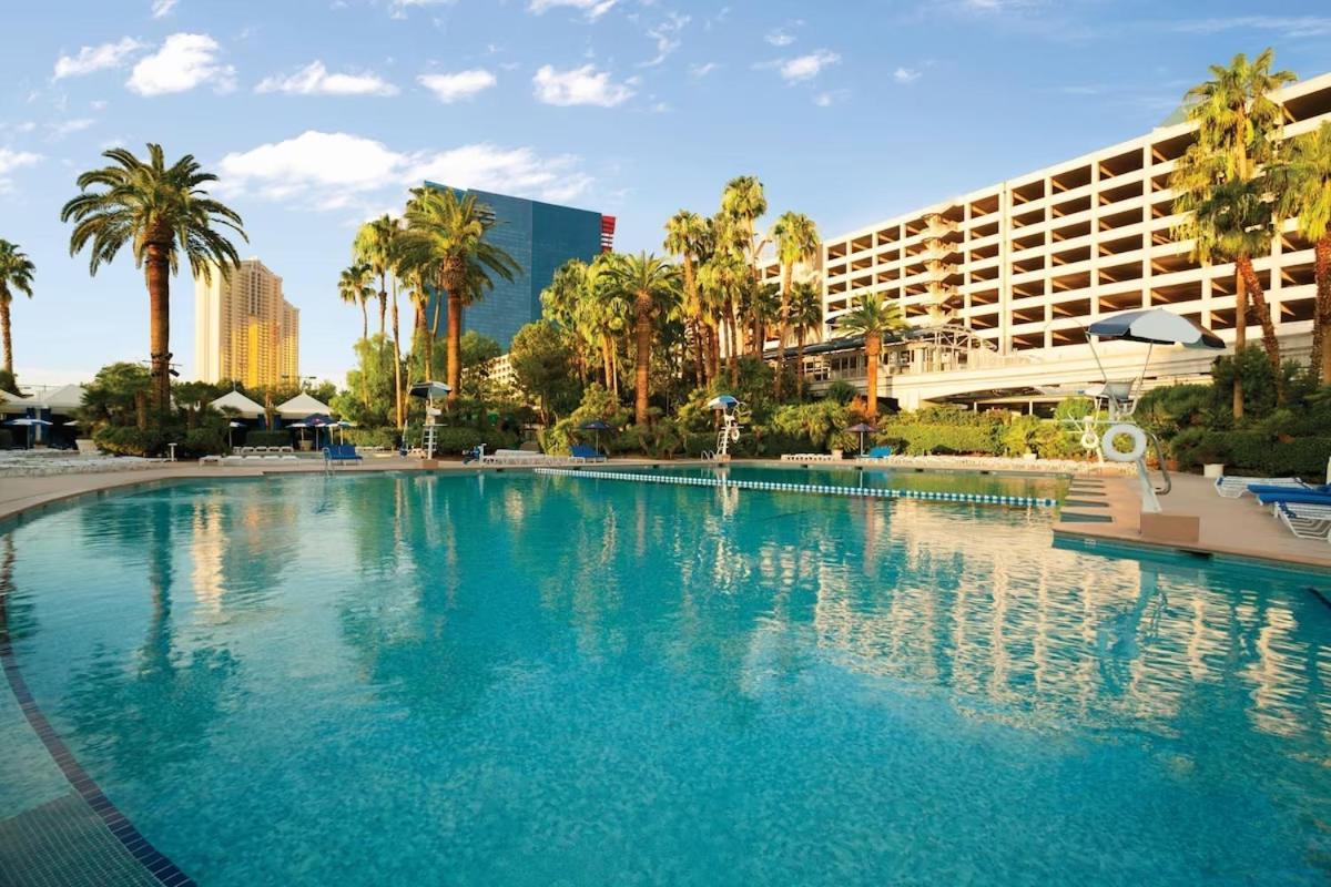 Horseshoe Vegas By Suiteness Hotel *