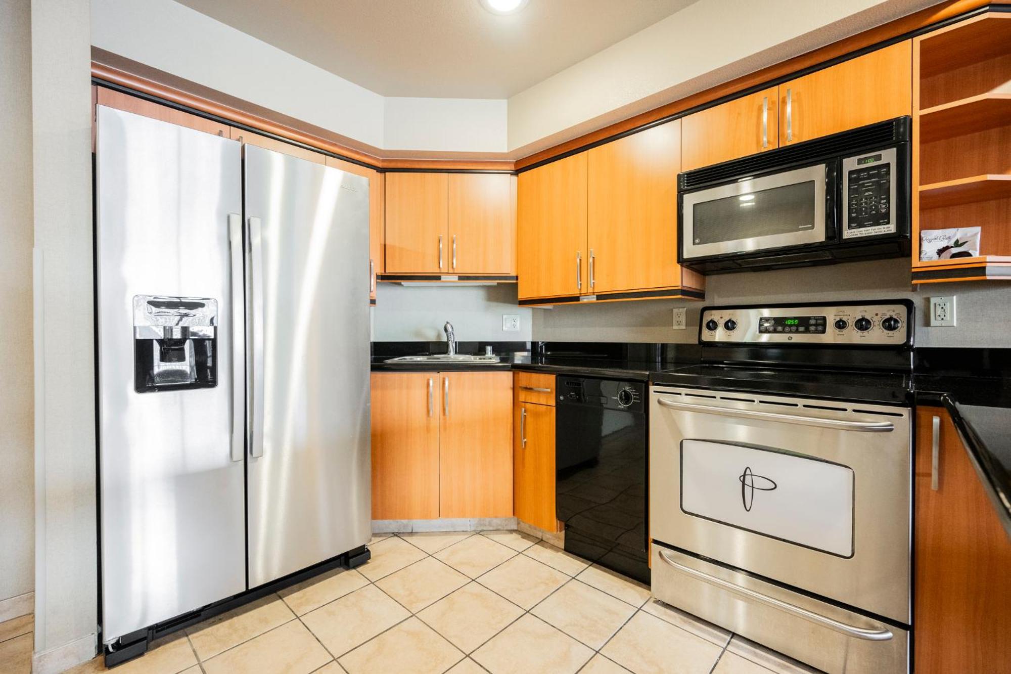 Apartment Stripviewsuites At Platinum
