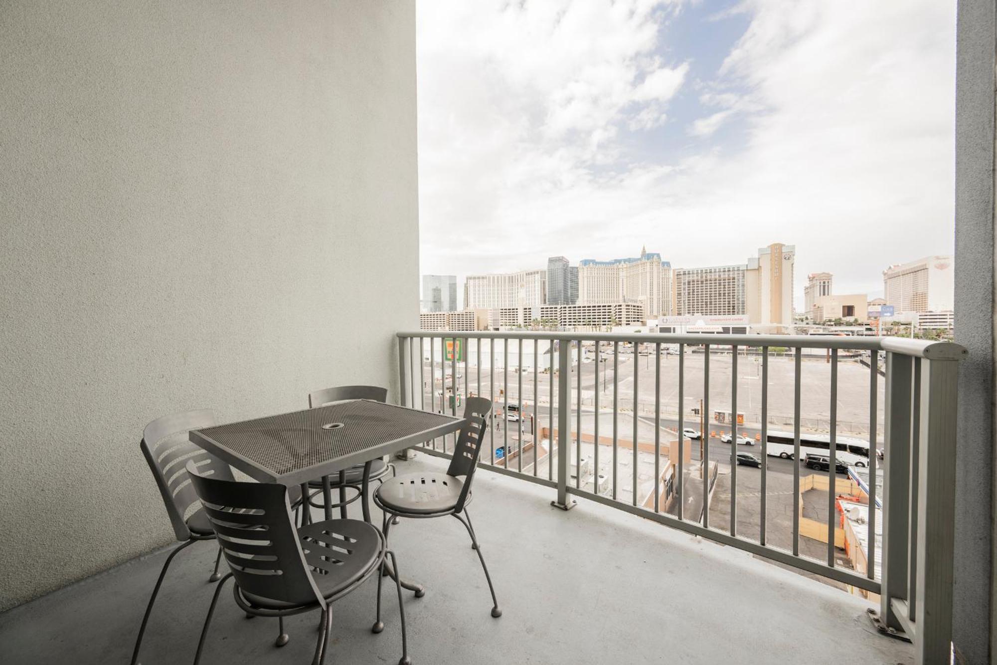 Apartment Stripviewsuites At Platinum Las Vegas
