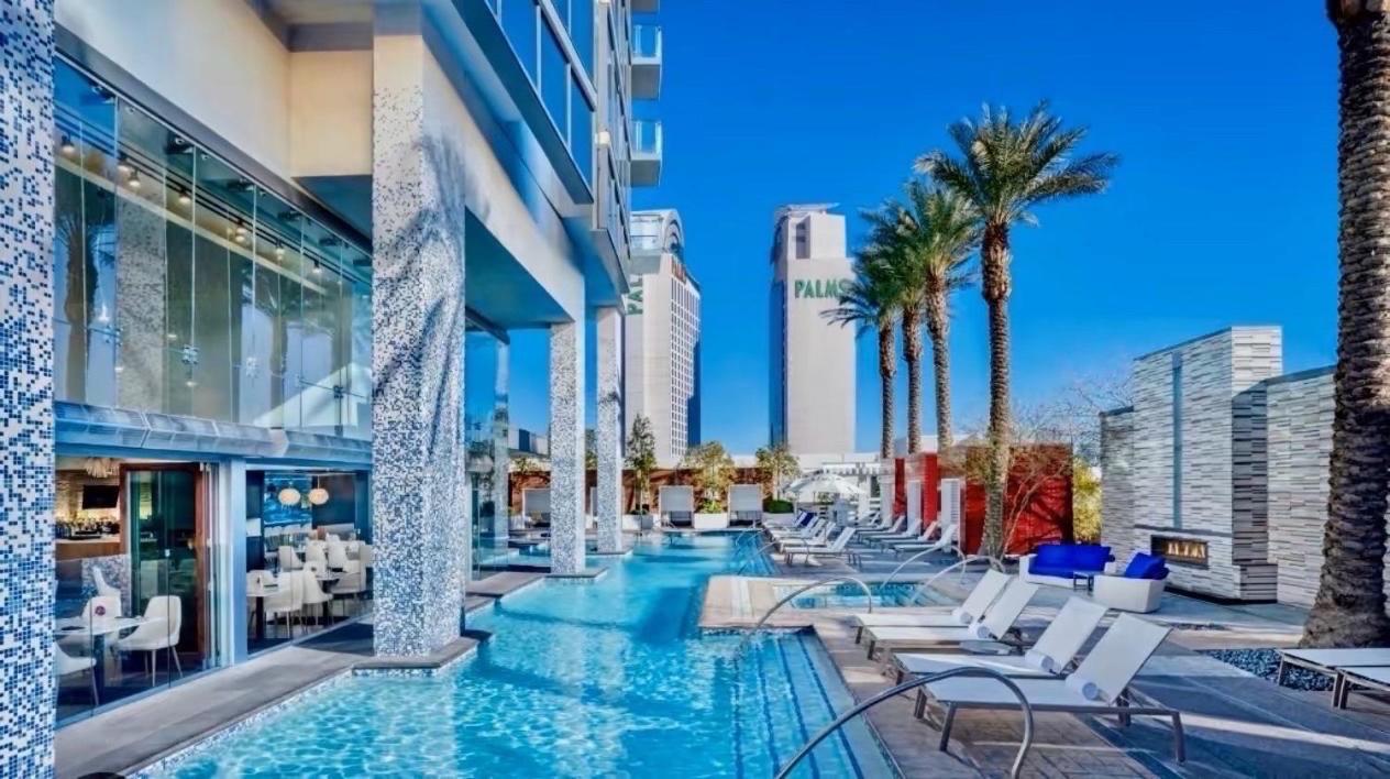 Luxe Condo Balcony Access No Resort Fee
