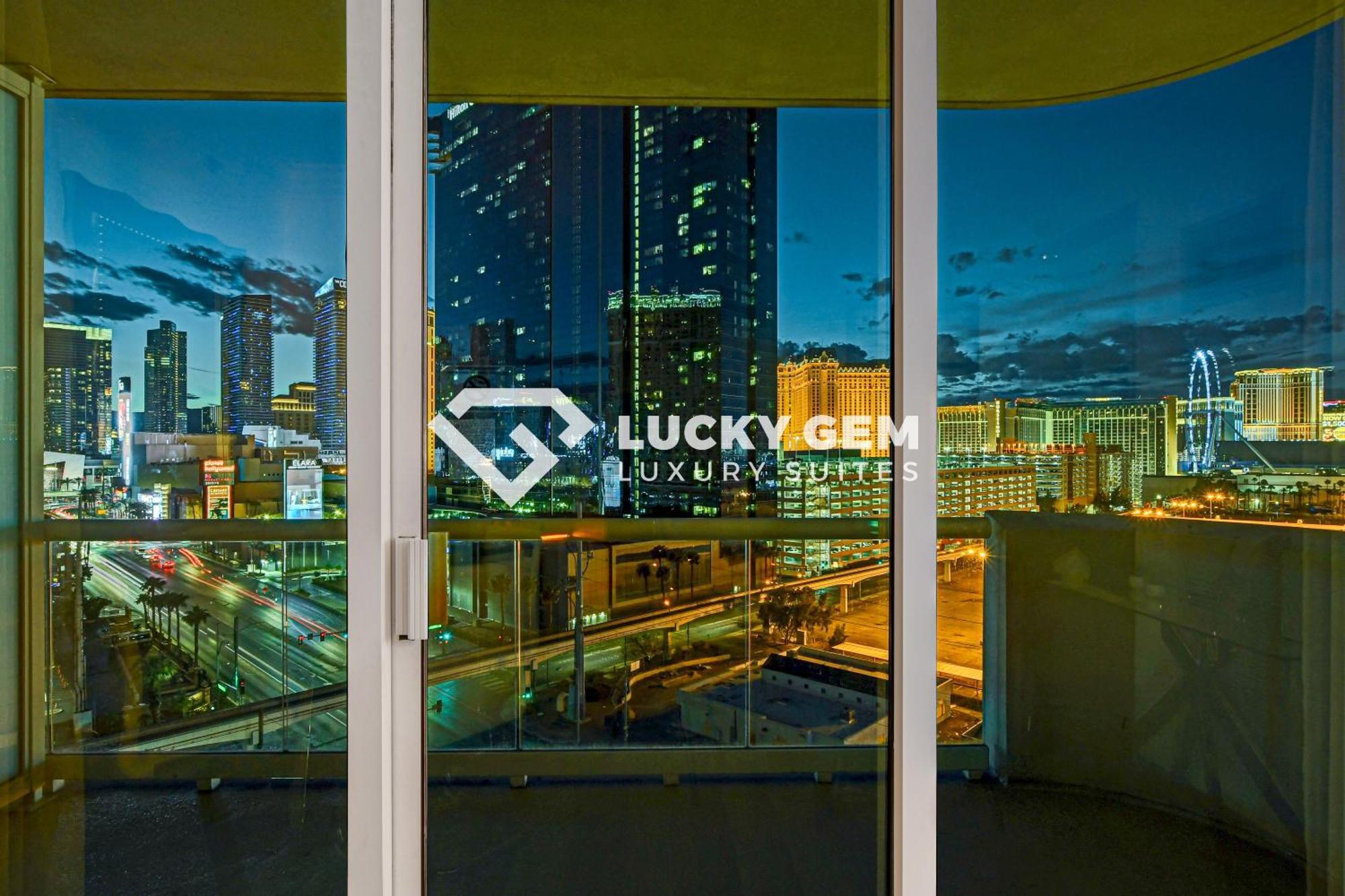 Hotel Lucky Gem Penthouse & Luxury At Signature Resort, 10817 Sphere View Las Vegas
