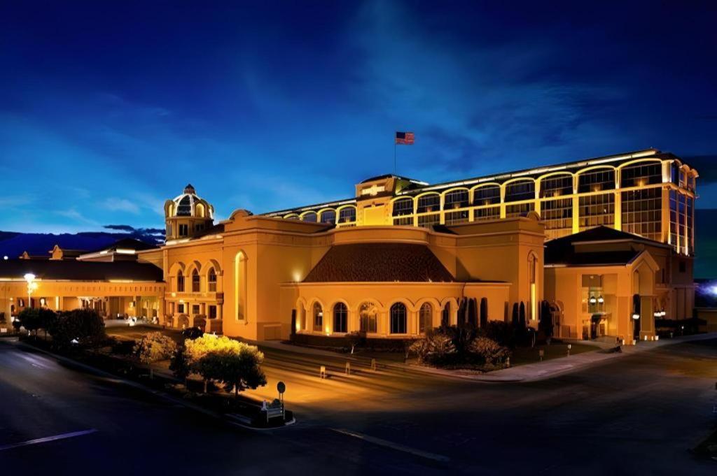 Suncoast And Casino 4*