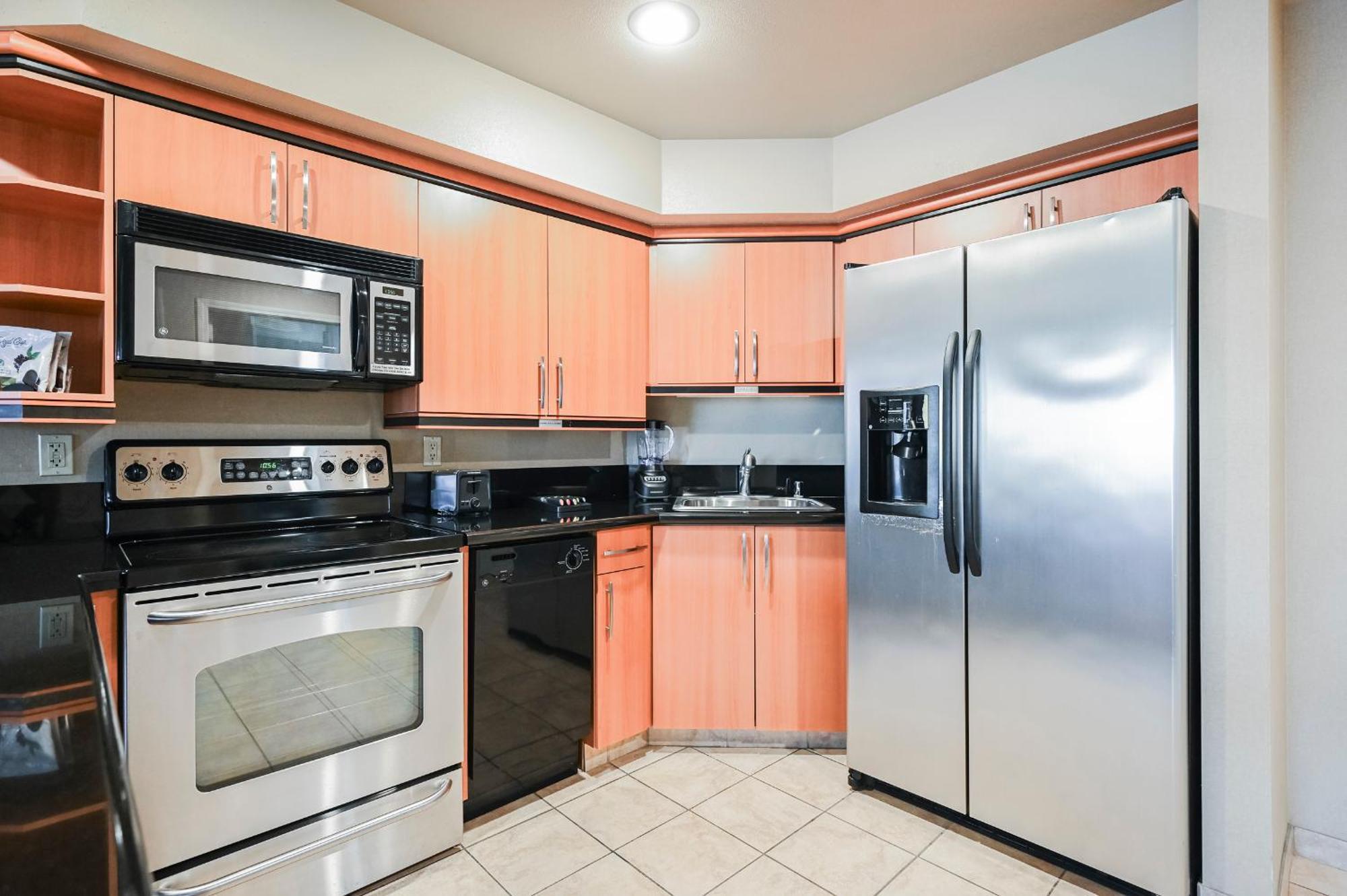 Stripviewsuites At Platinum Apartment