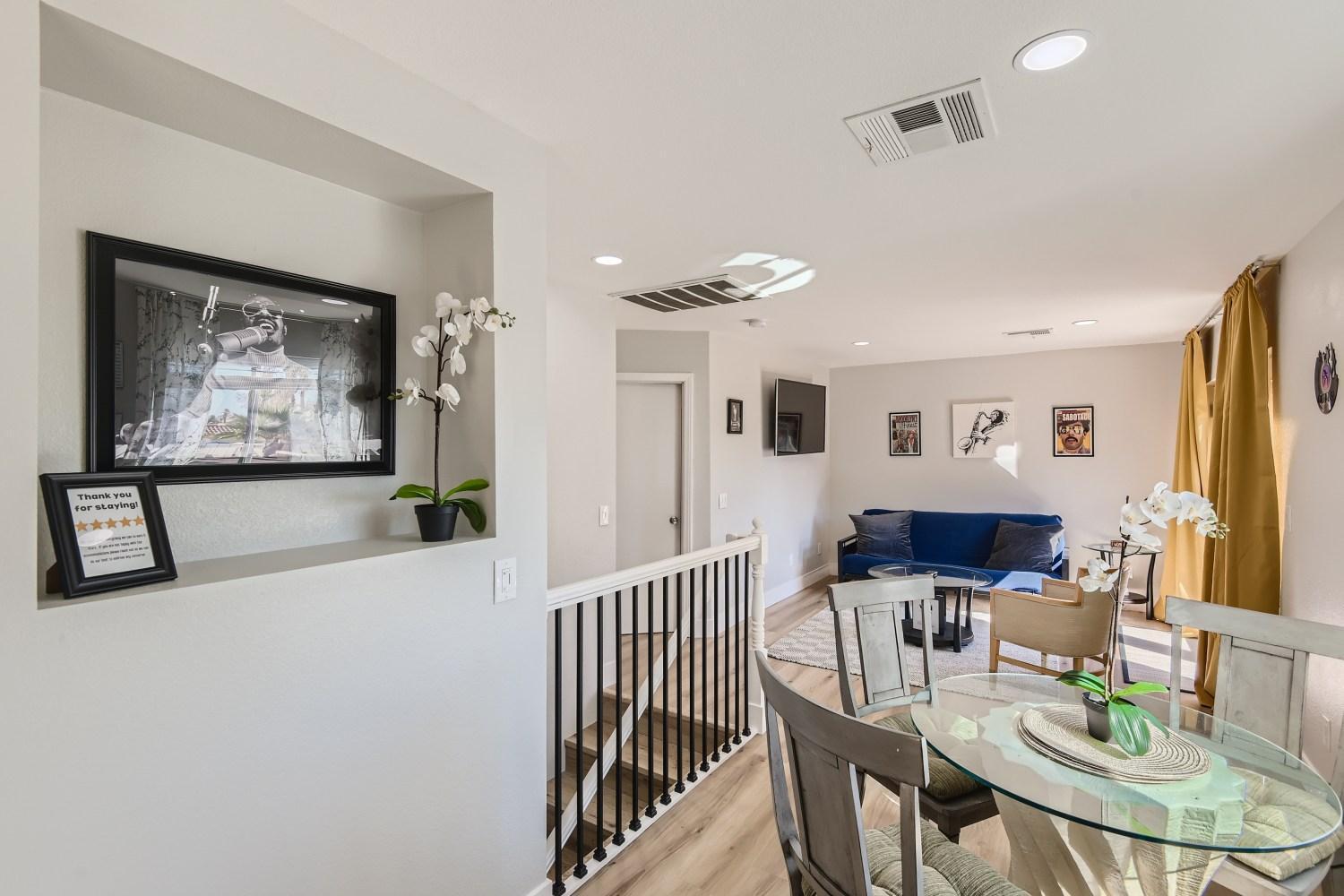 Lux Life! Location For Business Or Play! Villa *