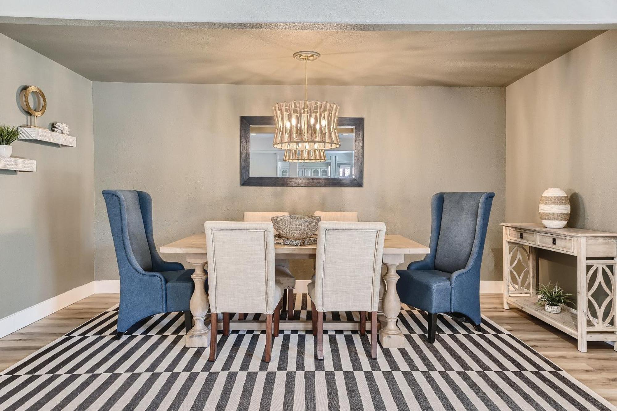 Lux Life! Location For Business Or Play! Villa *