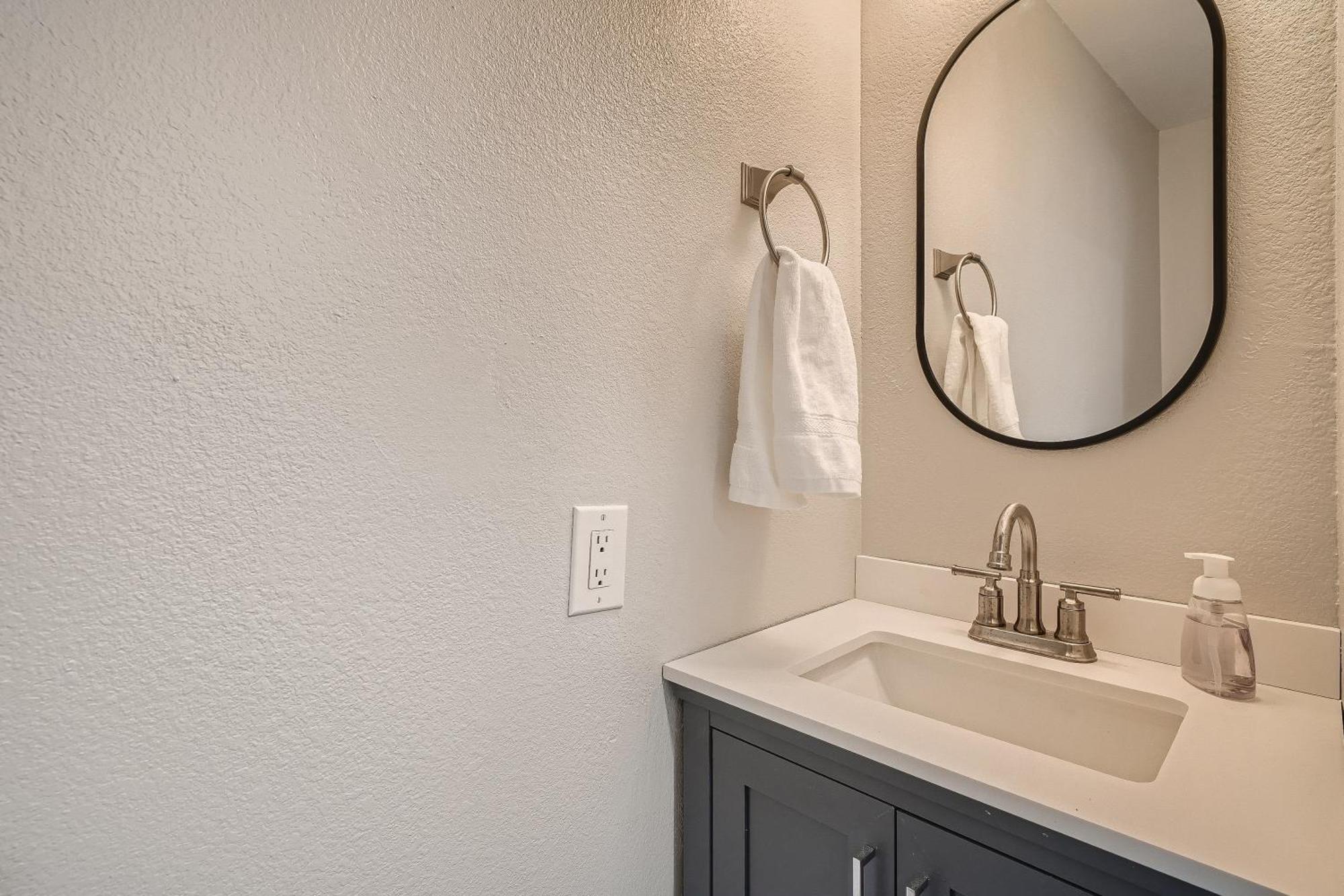 Villa Lux Life! Location For Business Or Play! Las Vegas