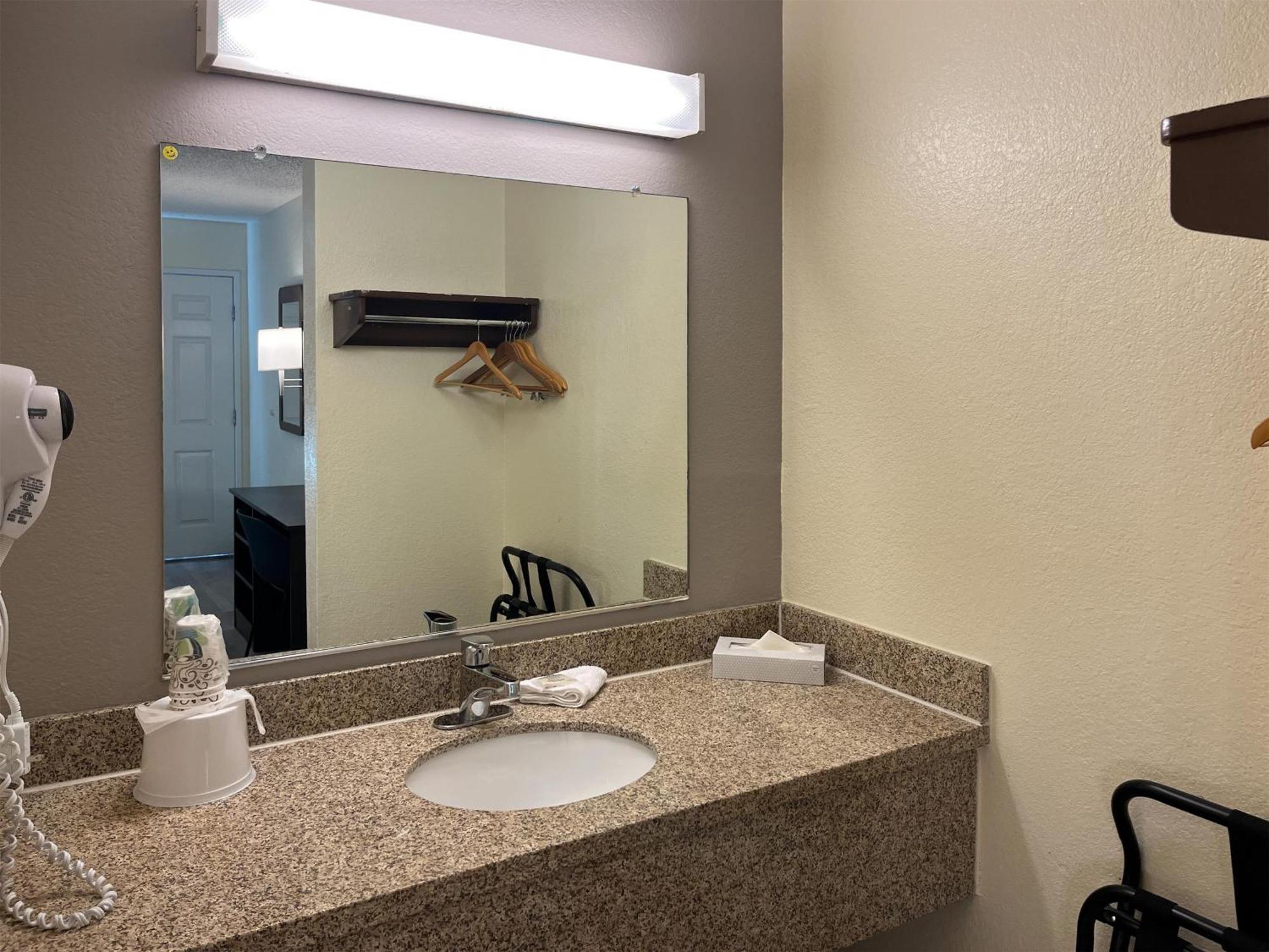 Motel 6 Vegas, Nv - Strip Hotel 2*