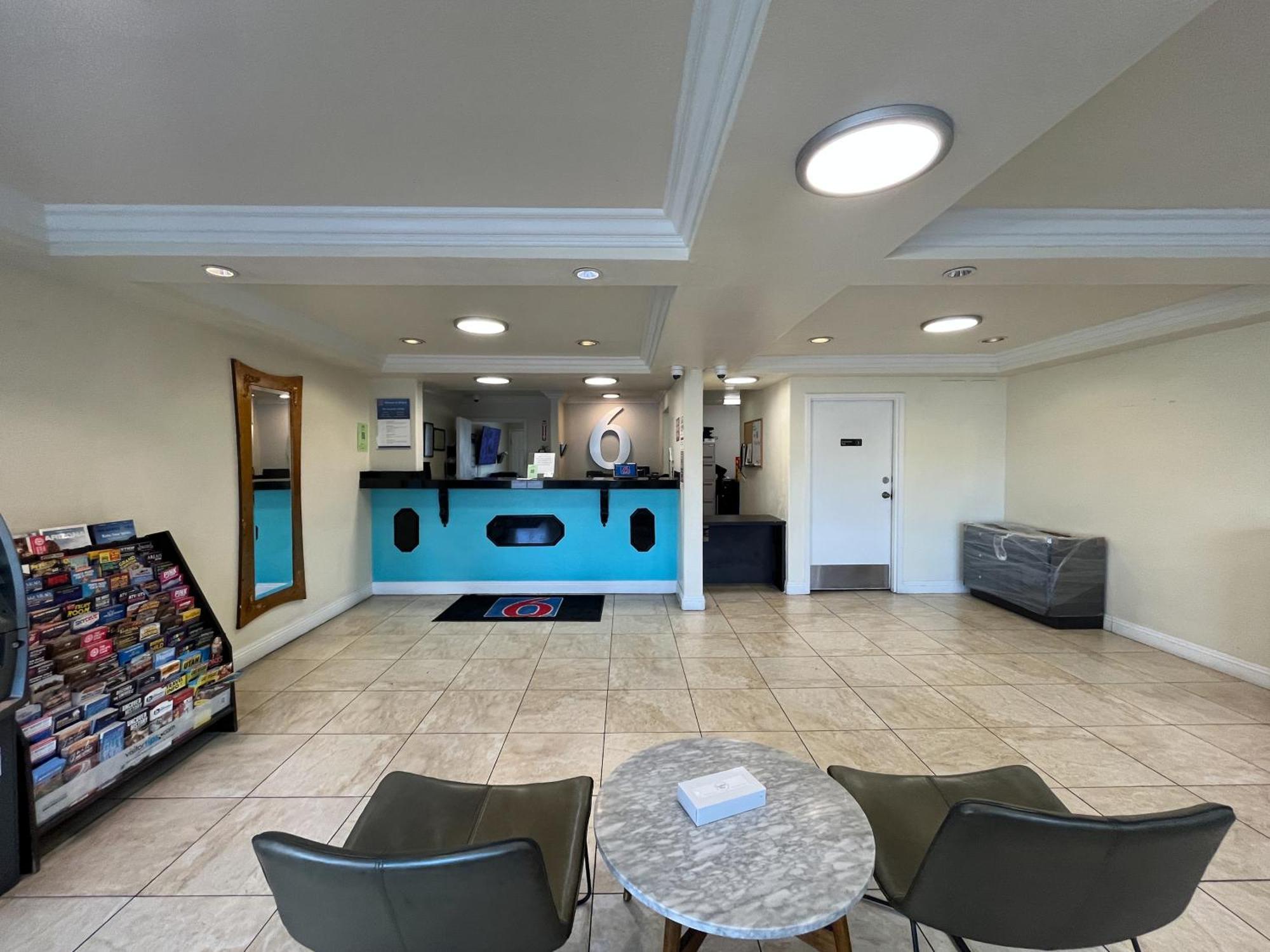 Motel 6 Vegas, Nv - Strip Hotel