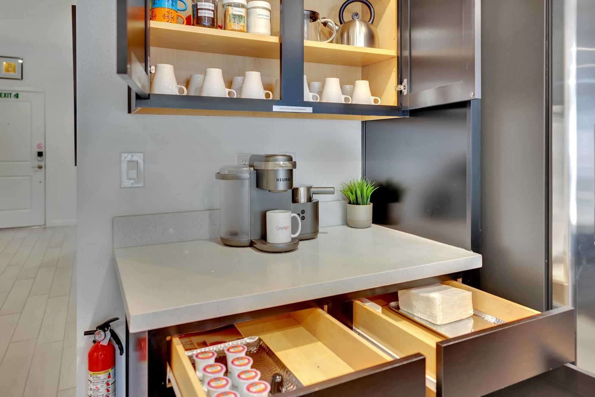 Casa Niva A Contemporary Oasis In The Heart Of Vegas Holiday home Las Vegas