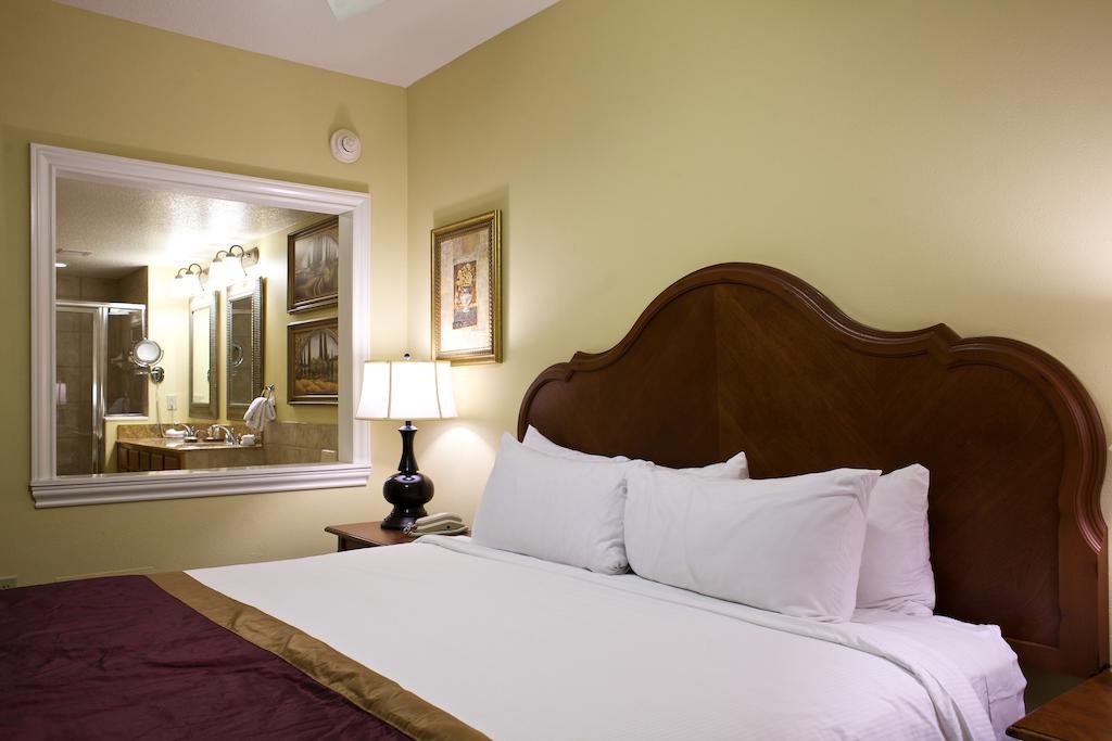 Wyndham Grand Desert Las Vegas