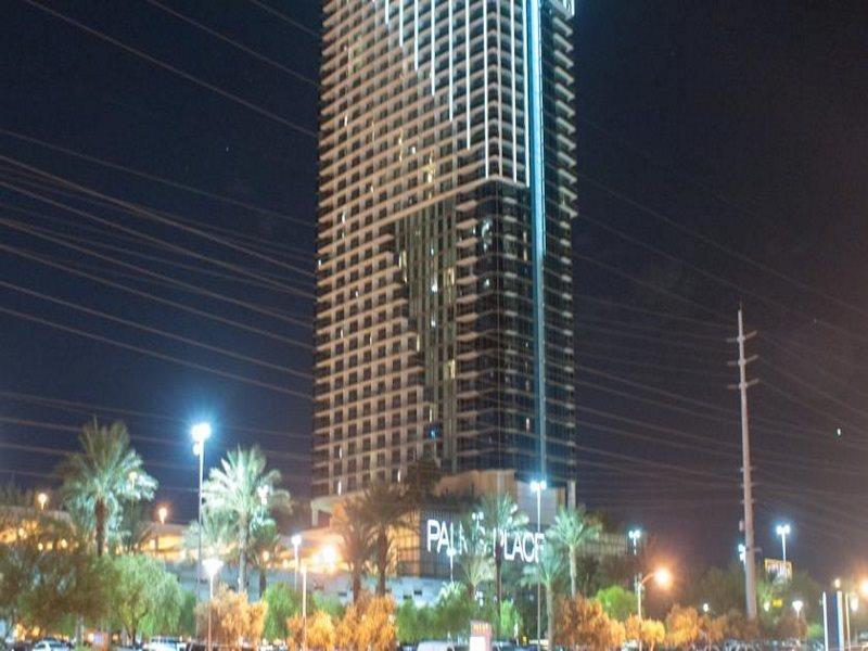 Hotel Palms Place And