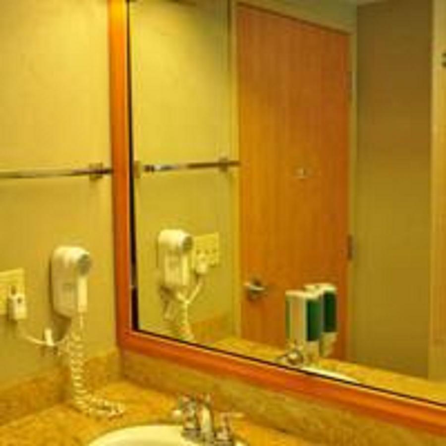 Cannery Casino And Resort 3*