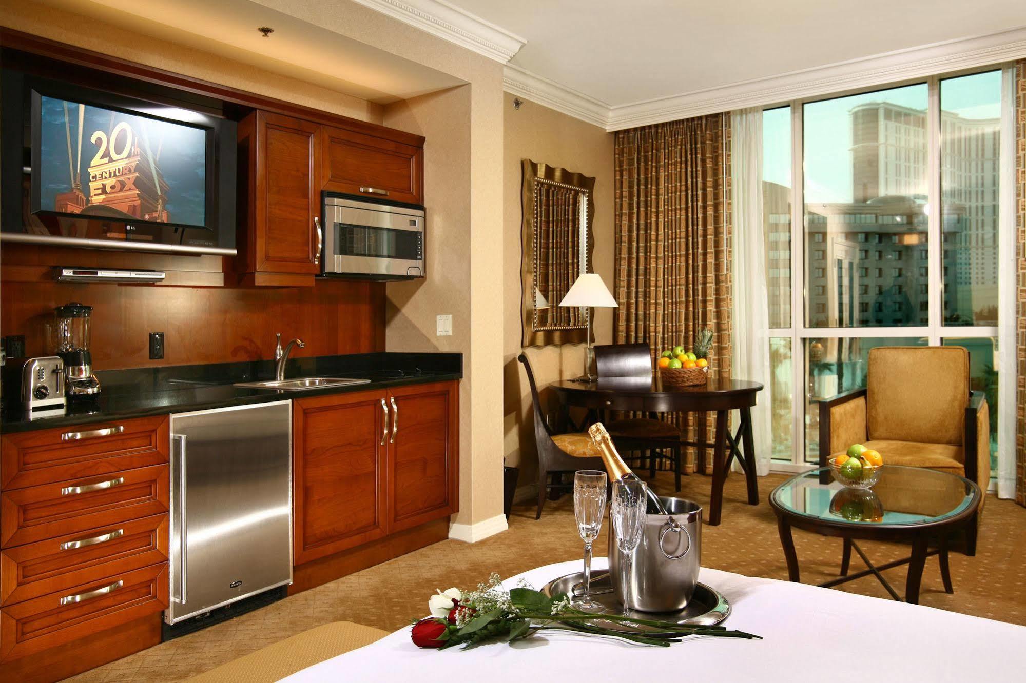 Luxury International At The Signature Aparthotel Las Vegas