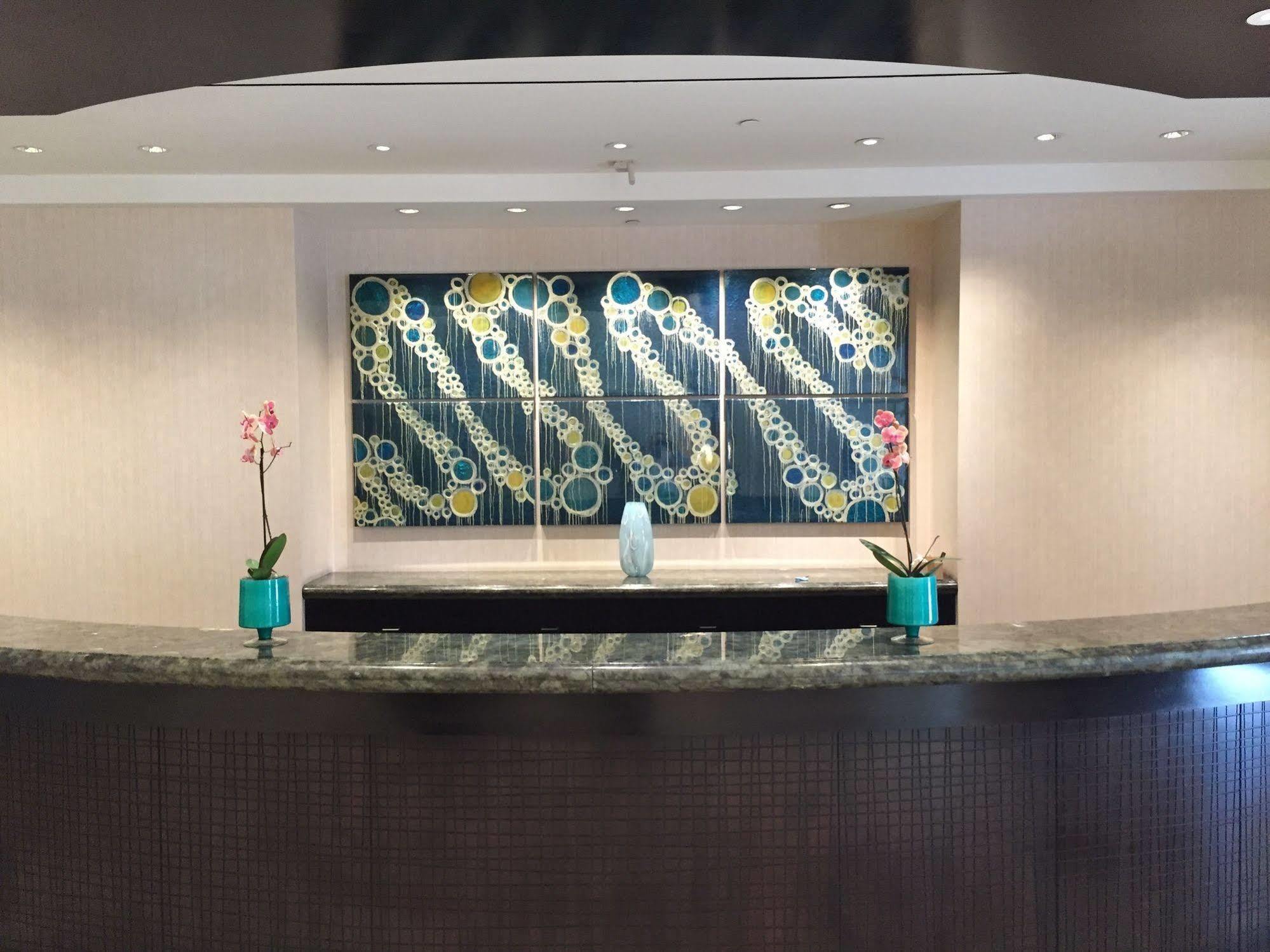 Luxury International At The Signature Aparthotel 4*