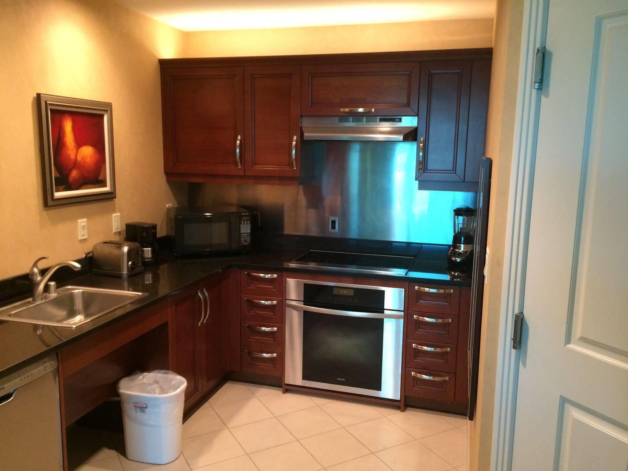 Luxury International At The Signature