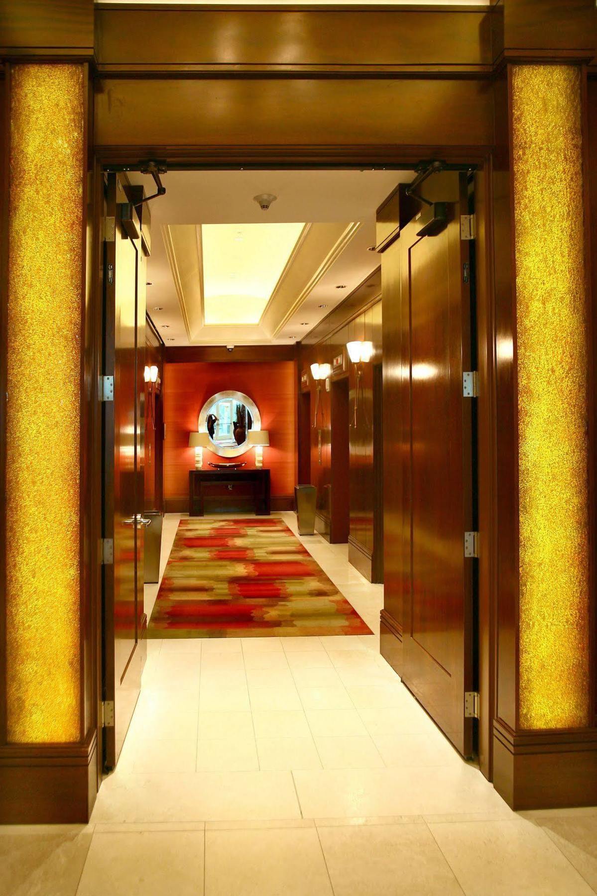 Luxury International At The Signature Aparthotel Las Vegas