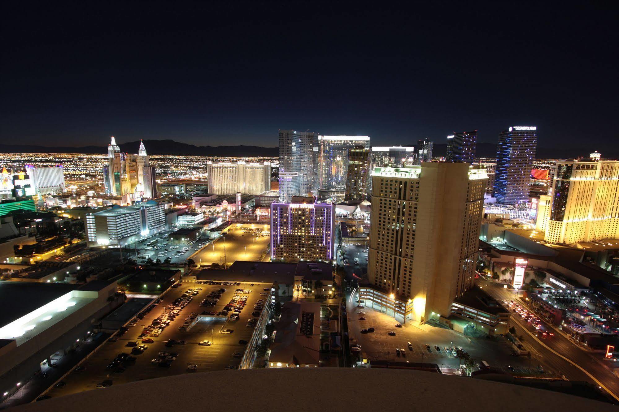 Luxury International At The Signature 4* Las Vegas